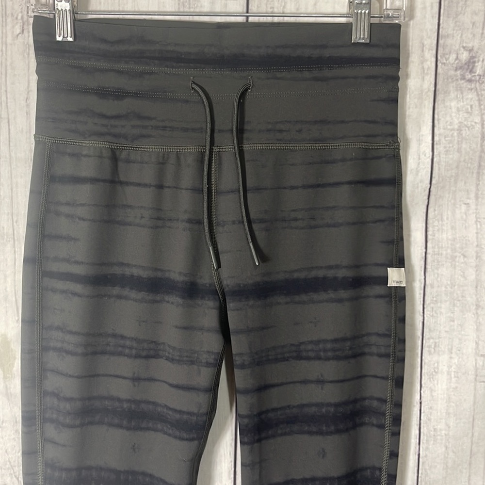 Vuori Black and Gray Striped Leggings - Picture 4 of 8
